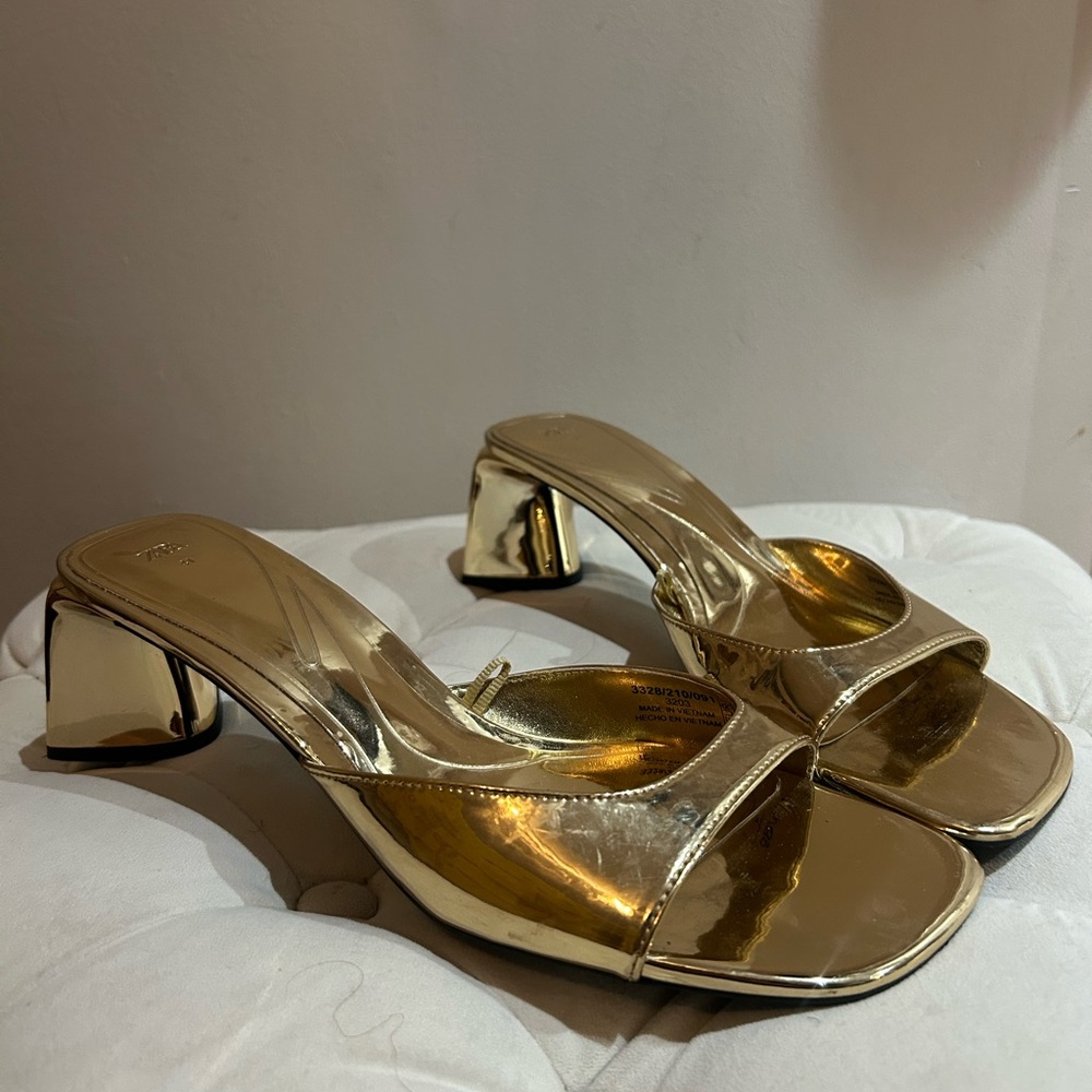 GOLD ZARA HEELS